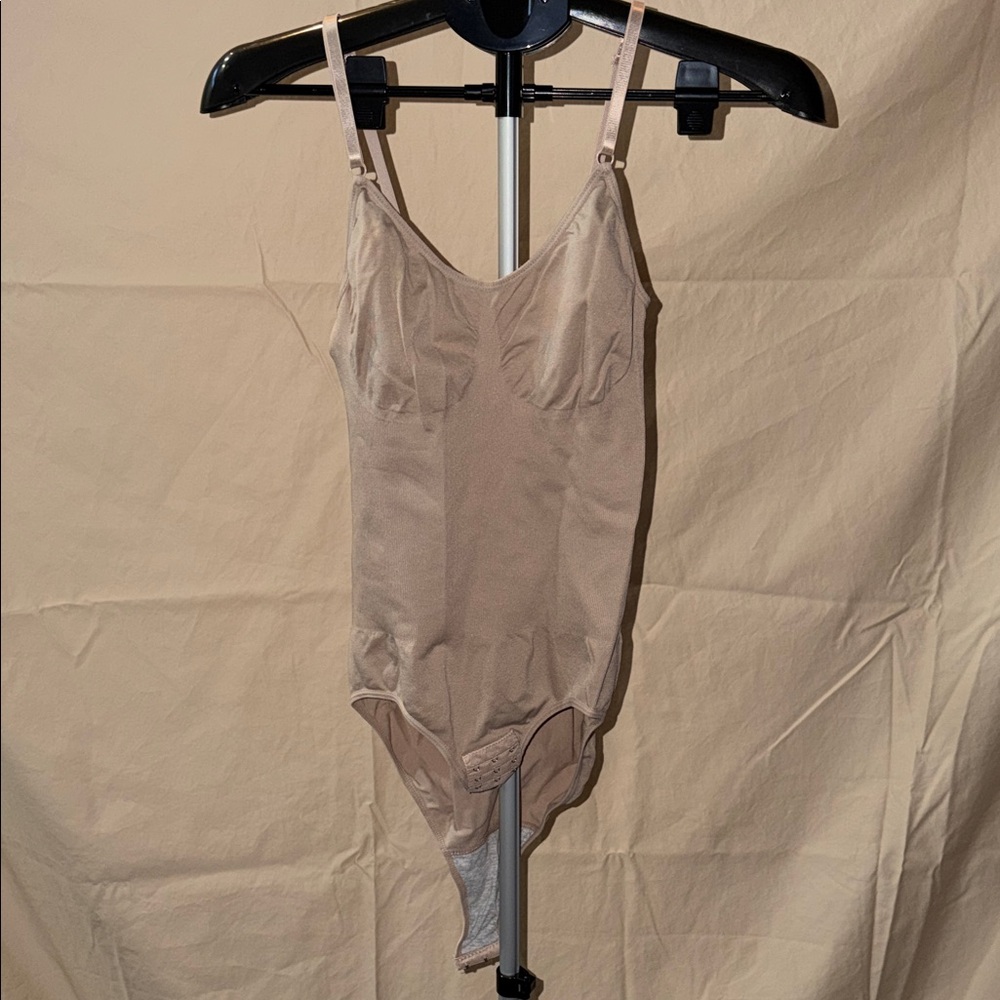 Chic Beige Women's Shapewear